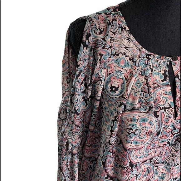 ADORABLE Dress Barn cold shoulder poet sleeve blouse size med… spring ready! - Picture 2 of 12